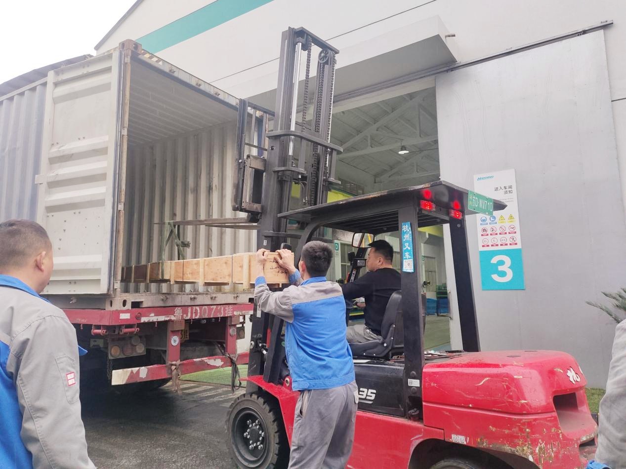 EXT180-25DA.D 型挤出生产线发货3_副本.jpg